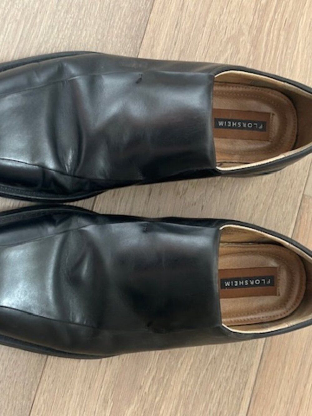 Nice Pair Florsheim Dress Shoes